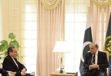 عراقچی با نخست وزیر و رئیس جمهور پاکستان دیدار کرد
