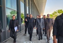 بازدید سفیر ایران از روند آمادگی در فرودگاه نجف برای استقبالی تاریخی از امام شهید