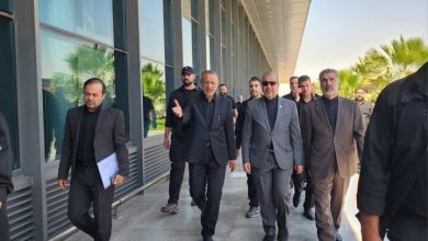 بازدید سفیر ایران از روند آمادگی در فرودگاه نجف برای استقبالی تاریخی از امام شهید