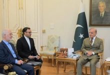 دیدار «مومنی» با نخست‌وزیر پاکستان در اسلام‌آباد