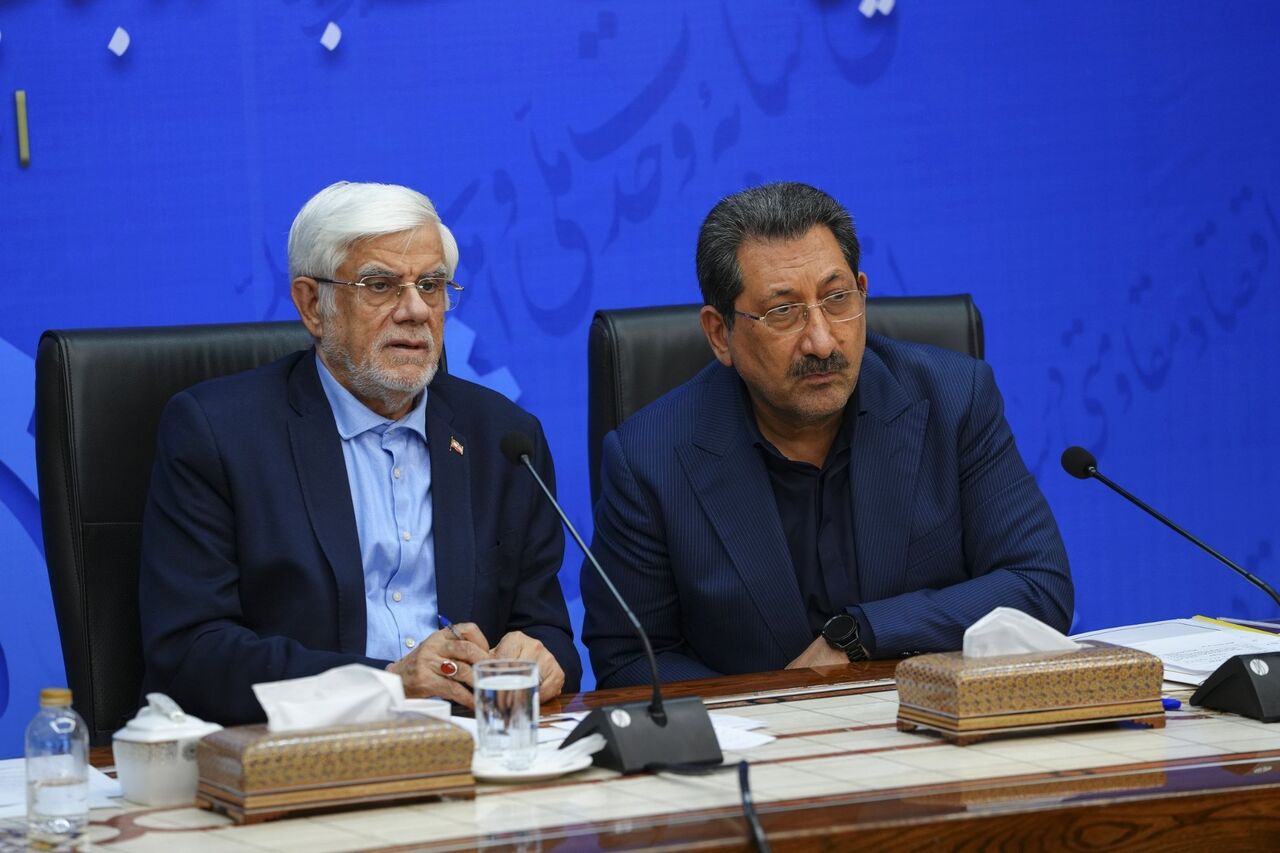 محمد اتابک و عارف