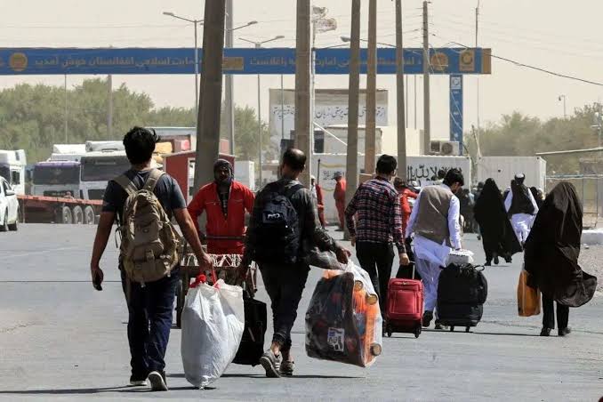 جمعیت اتباع ایران به زیر ۵ میلیون نفر رسید
