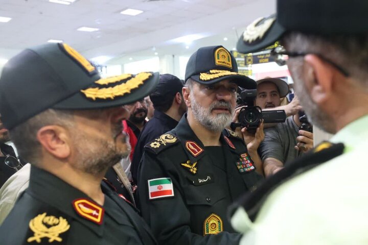 زائران از همه مرزها برای بازگشت استفاده کنید