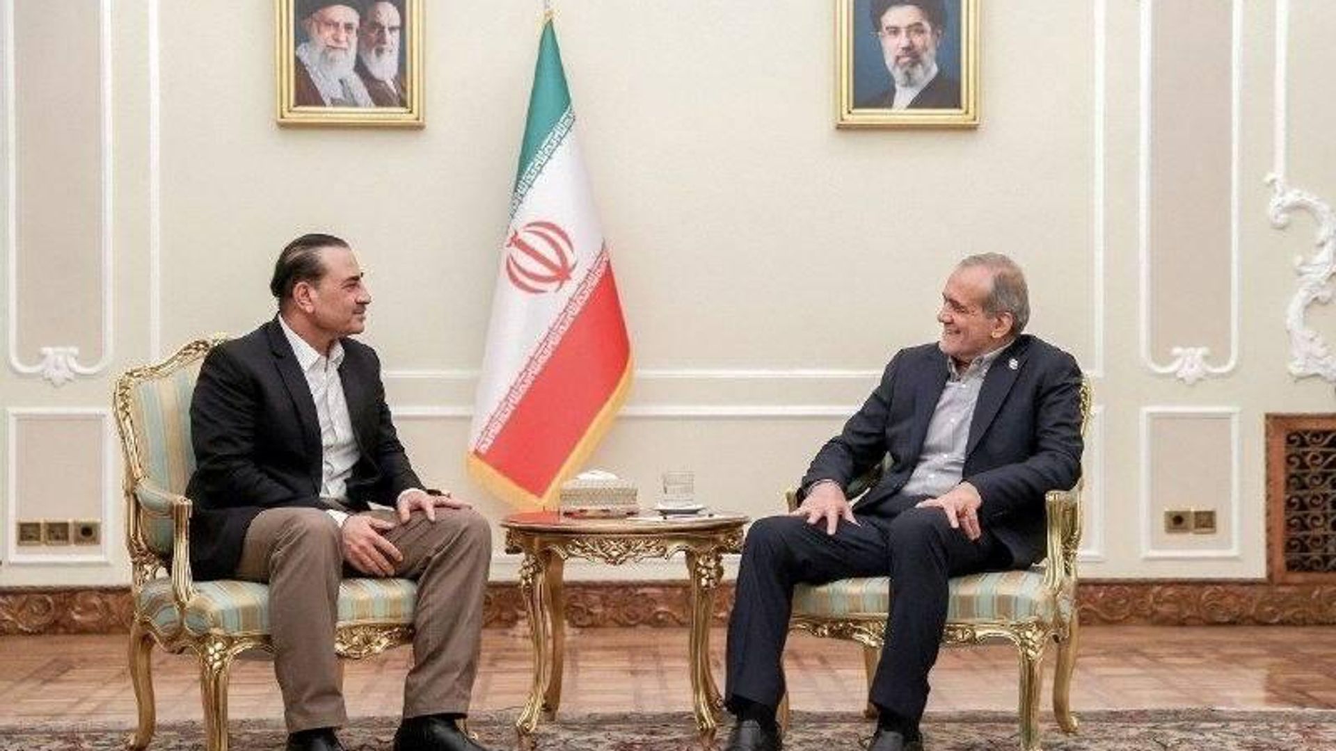 پاکستان: مذاکرات پزشکیان و فرمانده ارتش مثبت بود
