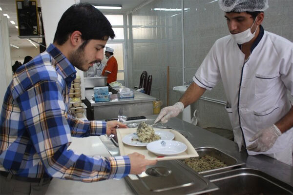 اعتبار تغذیه دانشجویان از ابتدای سال تحصیلی شارژ میشود