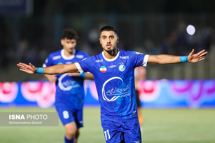 باشگاه استقلال ۳ ورزشگاه را برای میزبانی از پرسپولیس در داربی پیش رو در هفته پنجم رقابتهای لیگ برتر به سازمان لیگ معرفی کرده است. ورزشگاه پارس شیراز، ورزشگاه امام خمینی اراک و ورزشگاه نقش جهان اصفهان، سه ورزشگاهی هستند که استقلالیها برای میزبانی از رقیب سنتی به سازمان لیگ معرفی شده است. طبق پیگیریهای ایسنا، باشگاه استقلال بیشتر تمایل دارد که این دیدار در ورزشگاه نقش جهان اصفهان برگزار شود.