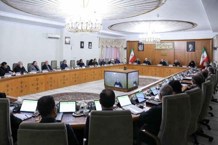 نیروهای مسلح و دولت