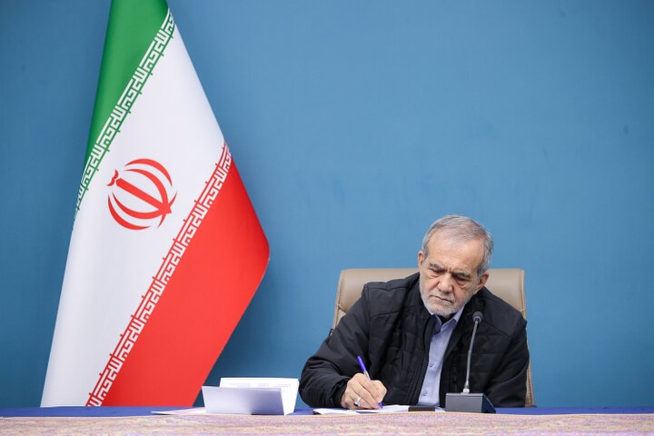 پیام پزشکیان به نماینده آیت‌الله سیستانی در ایران