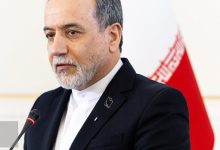 عراقچی: وقت آن رسیده که واشنگتن خود را از غل و زنجیر لابی اسرائیل رها کند