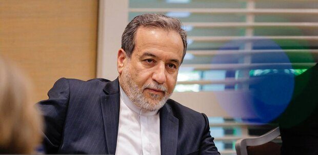شرط ایران برای بازگشایی تنگه هرمز از زبان عراقچی | توافق با عمان به هیچوجه به معنای بازگشایی تنگه نیست
