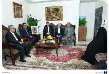دیدار افشین خانی با خانواده اولین شهید بانک صادرات ایران/ تاکید بر الگوبرداری از سیره شهدا در خدمت‌رسانی به مردم