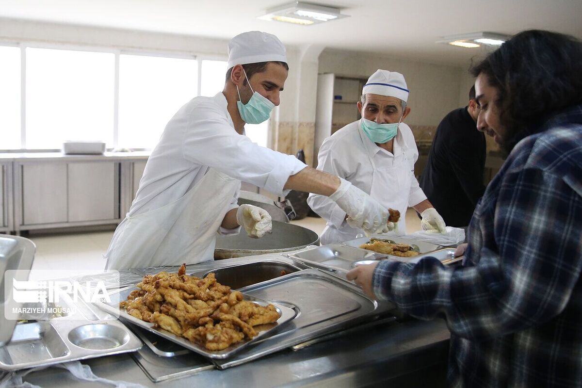 غذای دانشجویی