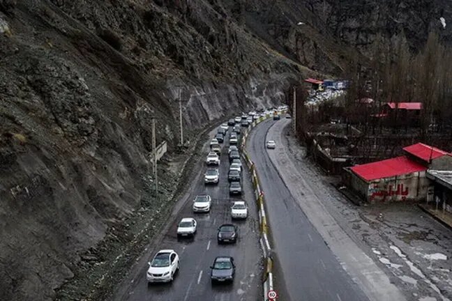 جاده چالوس بازگشایی شد/ ترافیک سنگین در محور هراز و آزادراههای منتهی به تهران