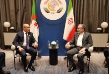 عراقچی با وزیر مشاور در امور خارجی الجزایر دیدار کرد