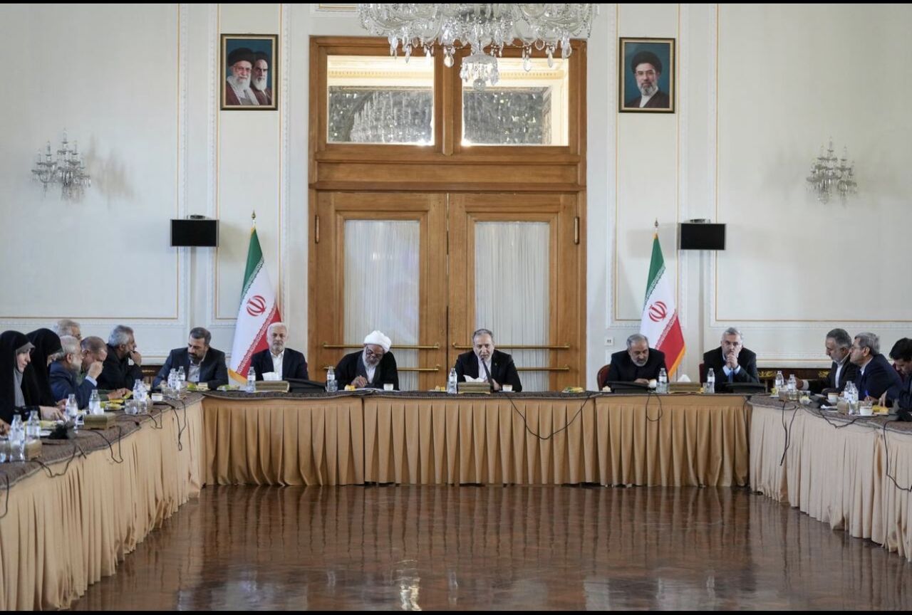 عراقچی و نمایندگان تهران
