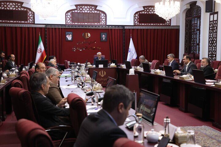 علی مدنی‌زاده