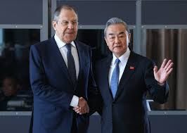لاوروف و وانگ یی در باکو درباره ایران و آمریکا گفتوگو کردند