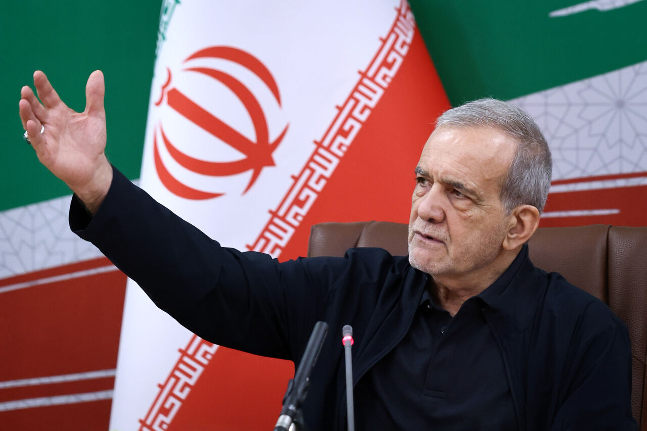پزشکیان: دنبال جنگ نیستیم اما مقابل قلدری آمریکا خواهیم ایستاد