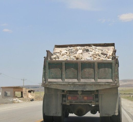 کامیون‌های حمل پسماندهای عمرانی تهران ساماندهی می‌شوند